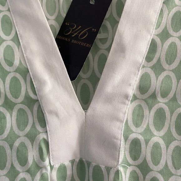 346 Brooks Brothers Women's V Neck Tunic Geometric Pattern Top Green US XS - Picture 9 of 9